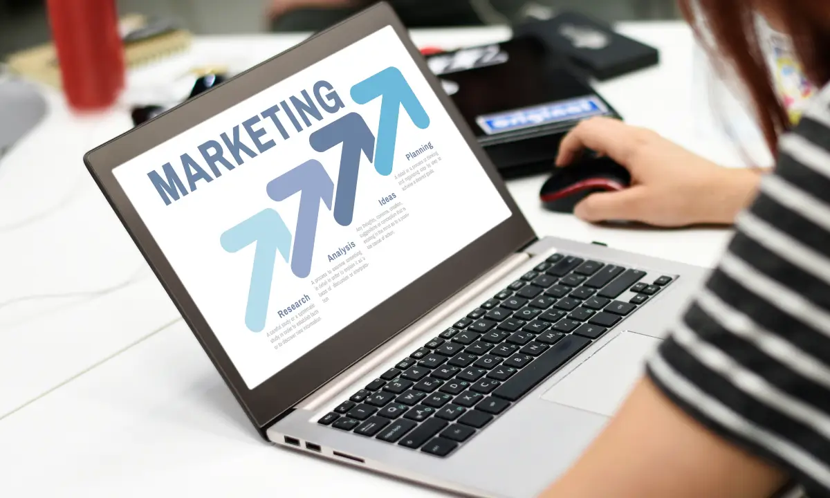 Empresa analizando su generación de leads.